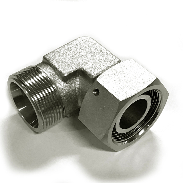 Reducer tube adaptorwith swivel nut