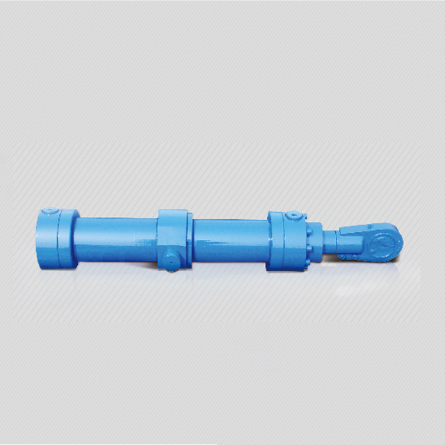 Wind turbine oil cylinder