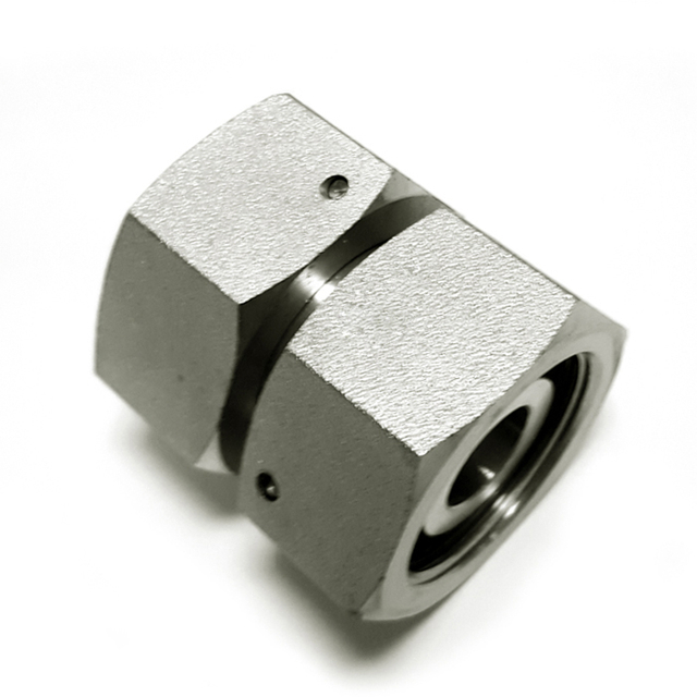 Straight tube adapterswith swivel nut